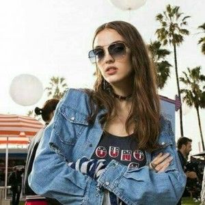 Meet your Posher, Lea